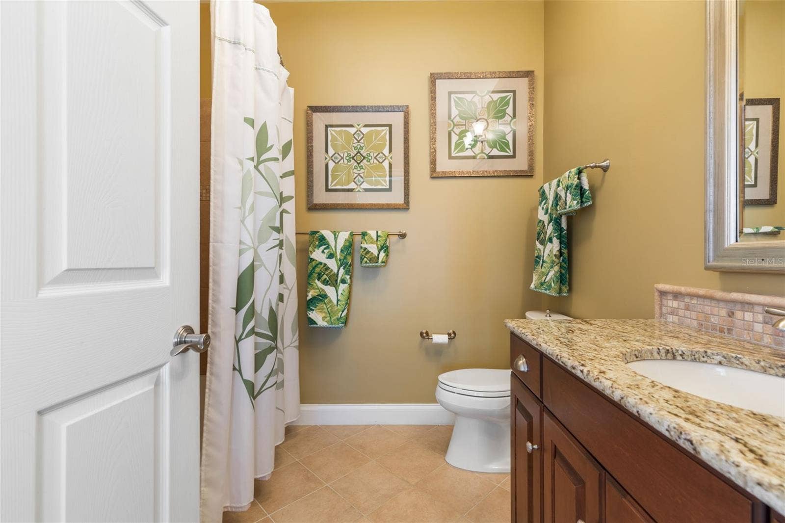 200 OCEAN CREST DRIVE, #553, Palm Coast, FL 32137 200 OCEAN CREST DRIVE, #553, Palm Coast, FL 32137