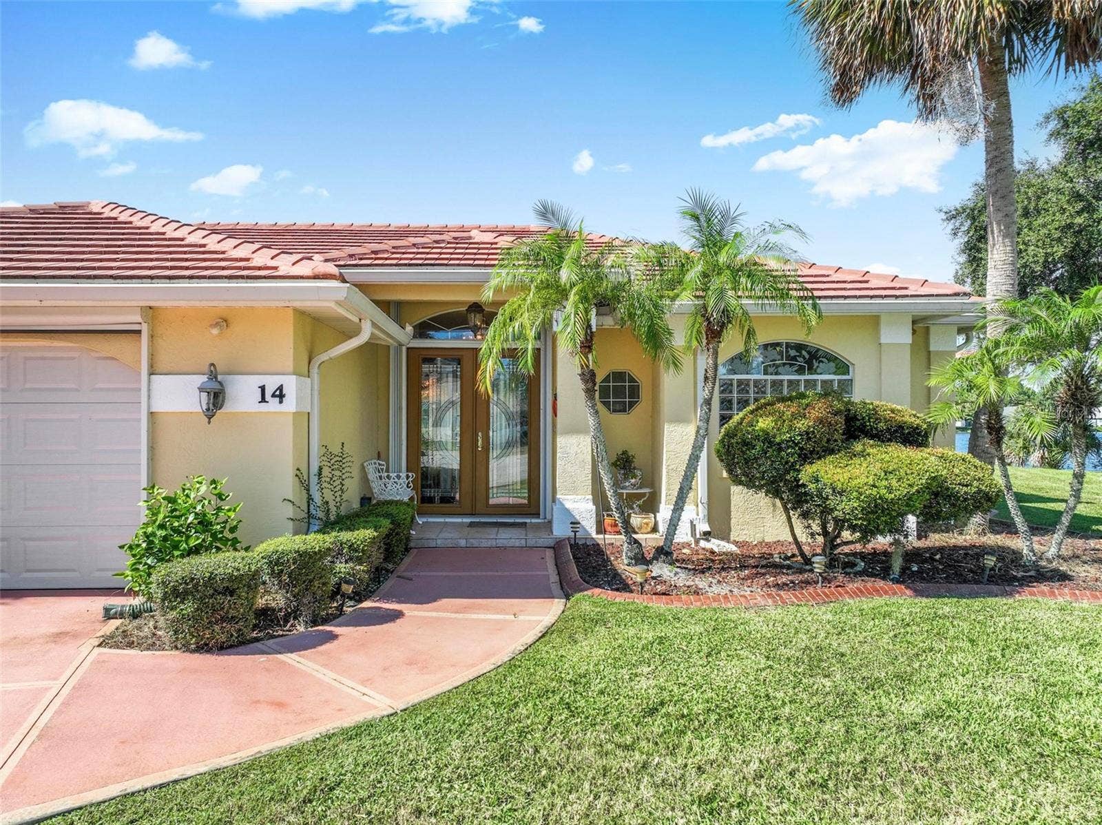 14 BILL COURT, Palm Coast, FL 32137 14 BILL COURT, Palm Coast, FL 32137