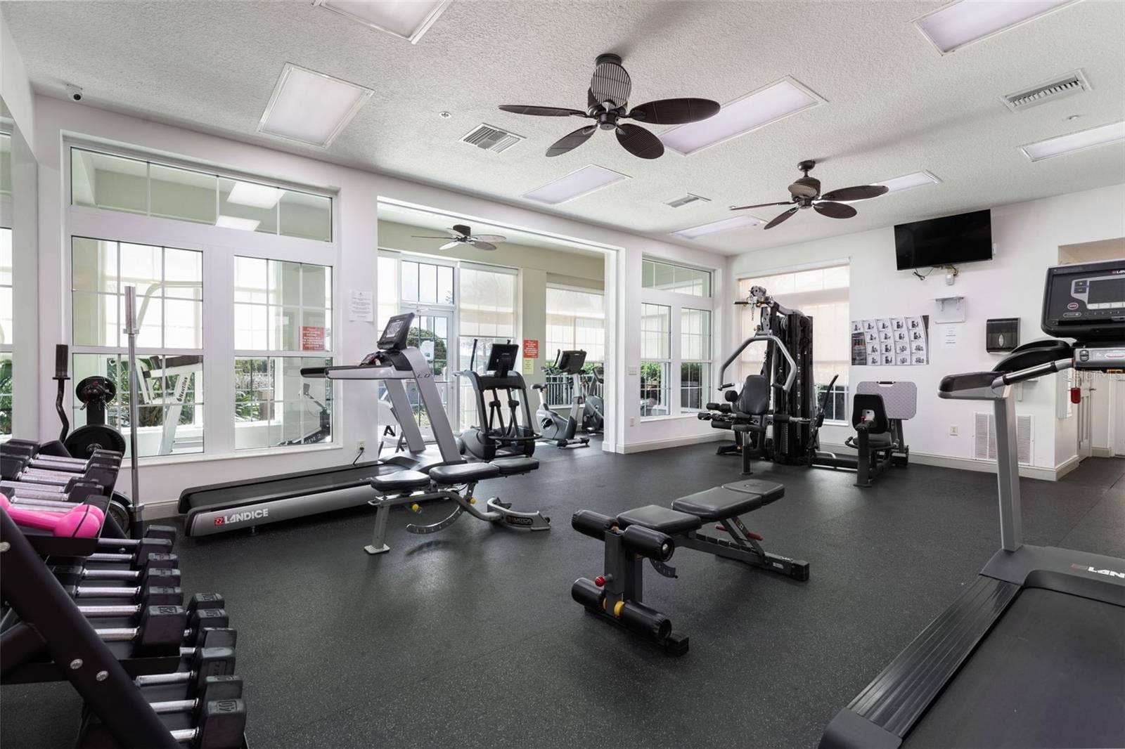 25 EMERALD LAKE COURT, Palm Coast, FL 32137 25 EMERALD LAKE COURT, Palm Coast, FL 32137