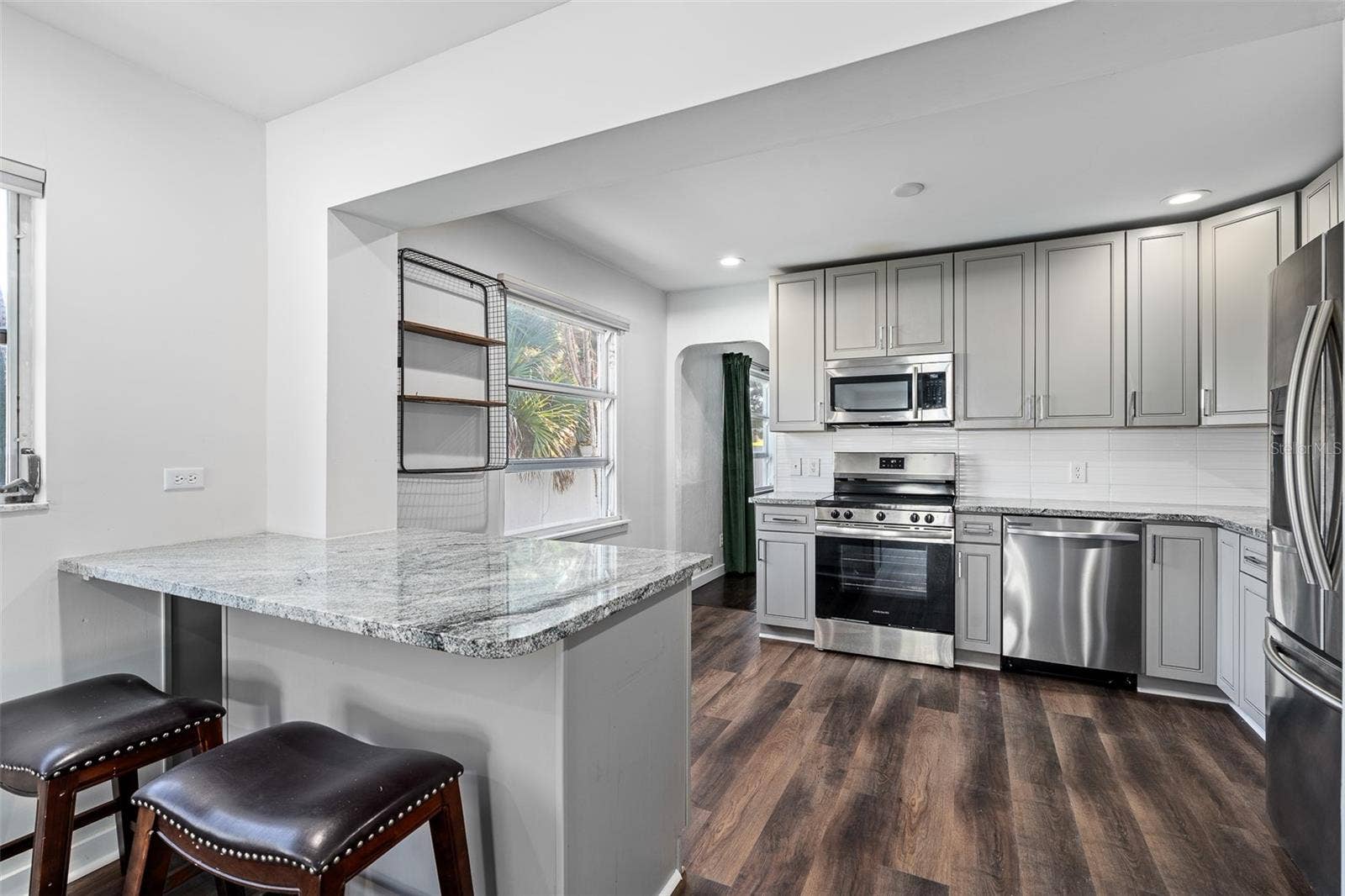 231 N RIDGEWOOD AVENUE, Ormond Beach, FL 32174 231 N RIDGEWOOD AVENUE, Ormond Beach, FL 32174