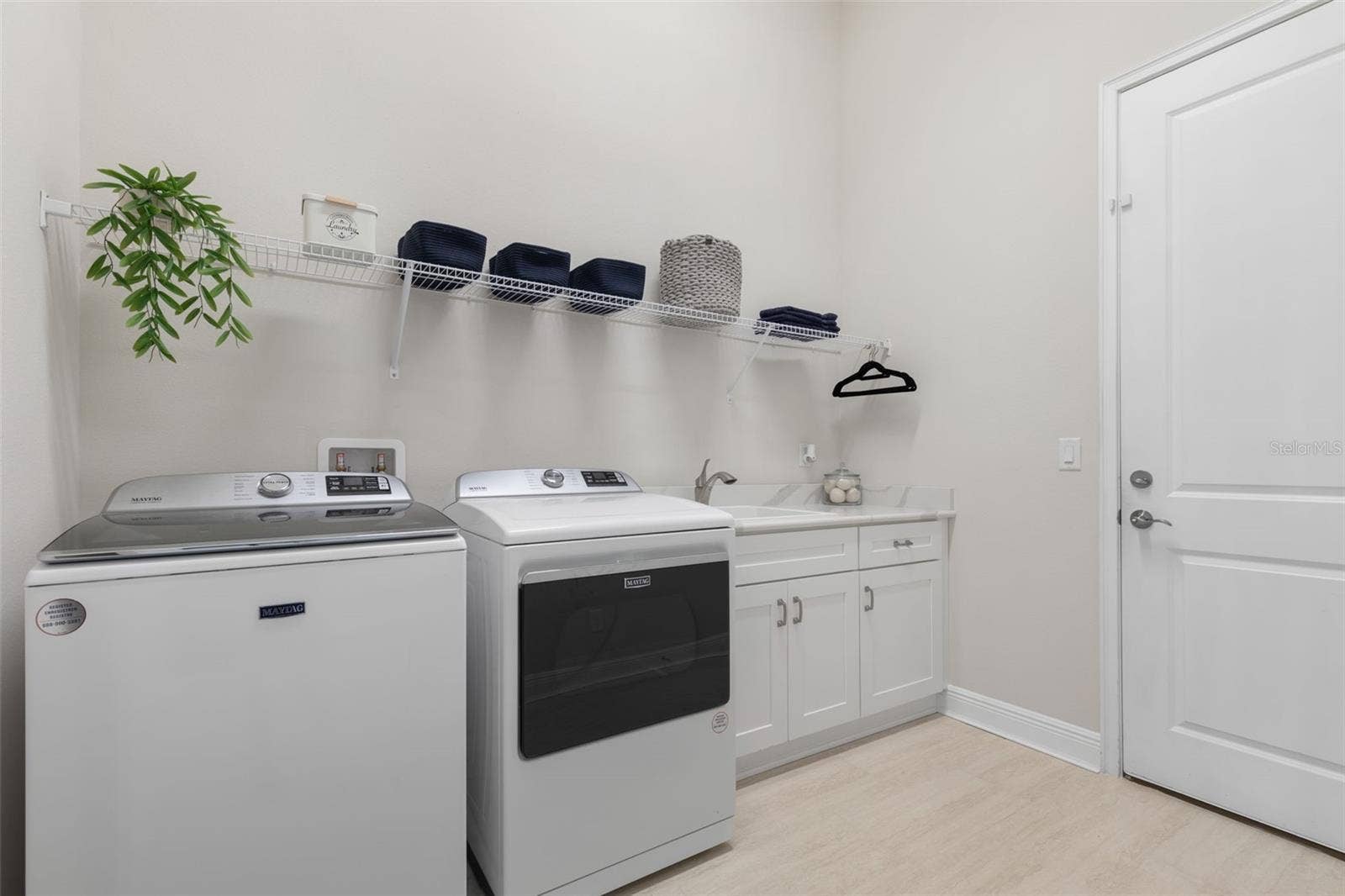 94 DEL PALMA DRIVE, Palm Coast, FL 32137 Laundry Room