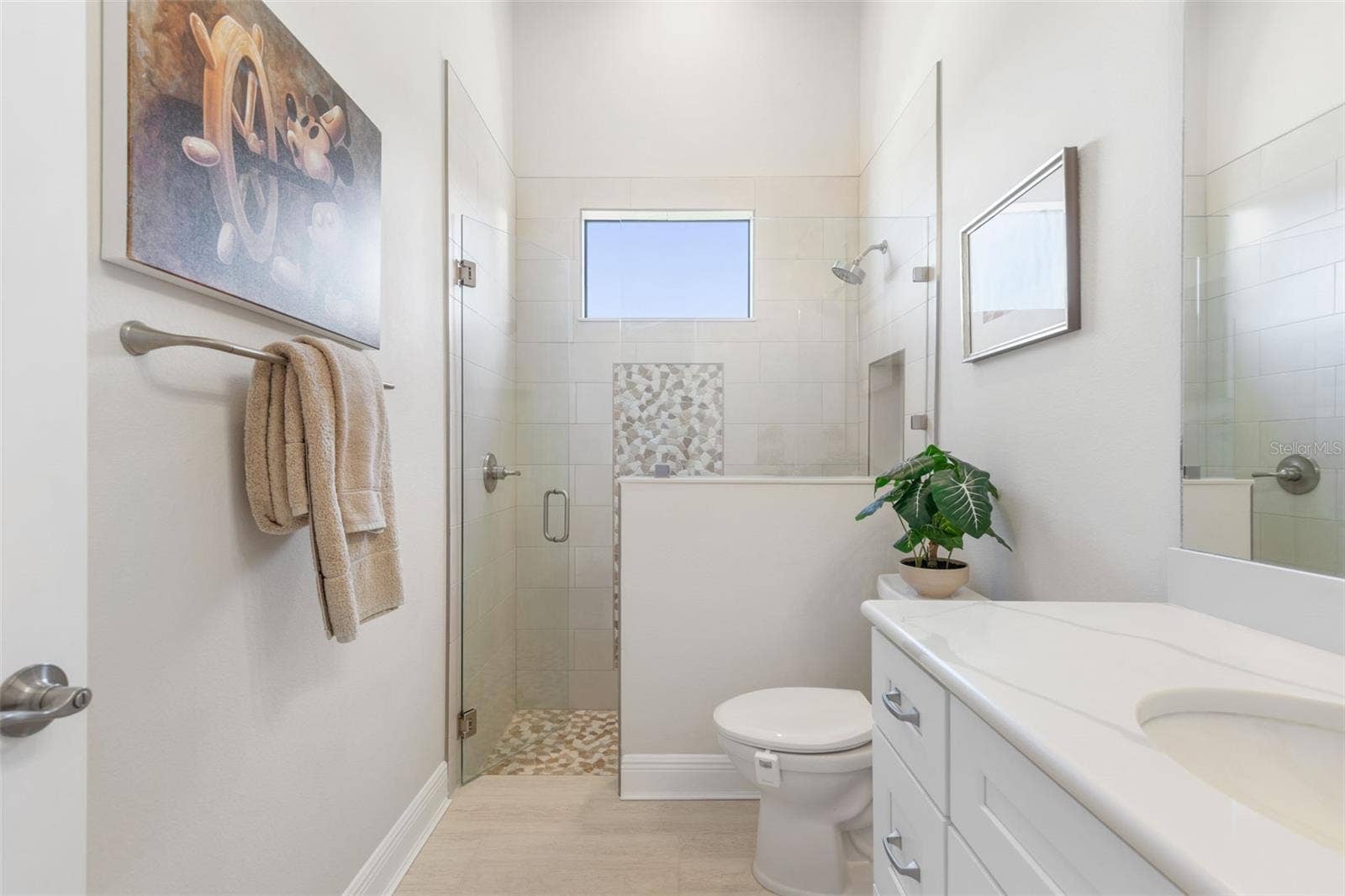 94 DEL PALMA DRIVE, Palm Coast, FL 32137 Guest Bath