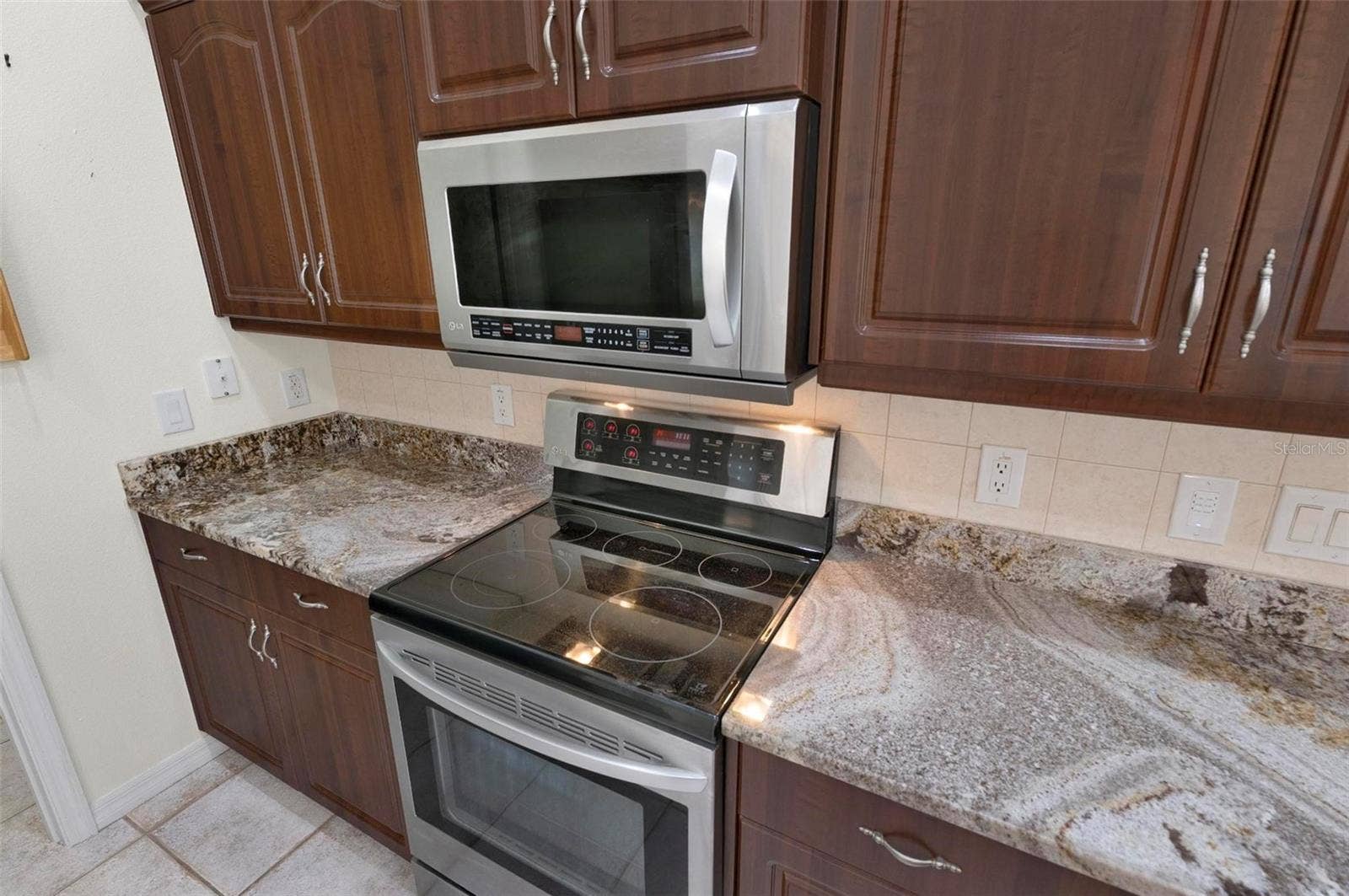 136 BOULDER ROCK DRIVE, Palm Coast, FL 32137 136 BOULDER ROCK DRIVE, Palm Coast, FL 32137