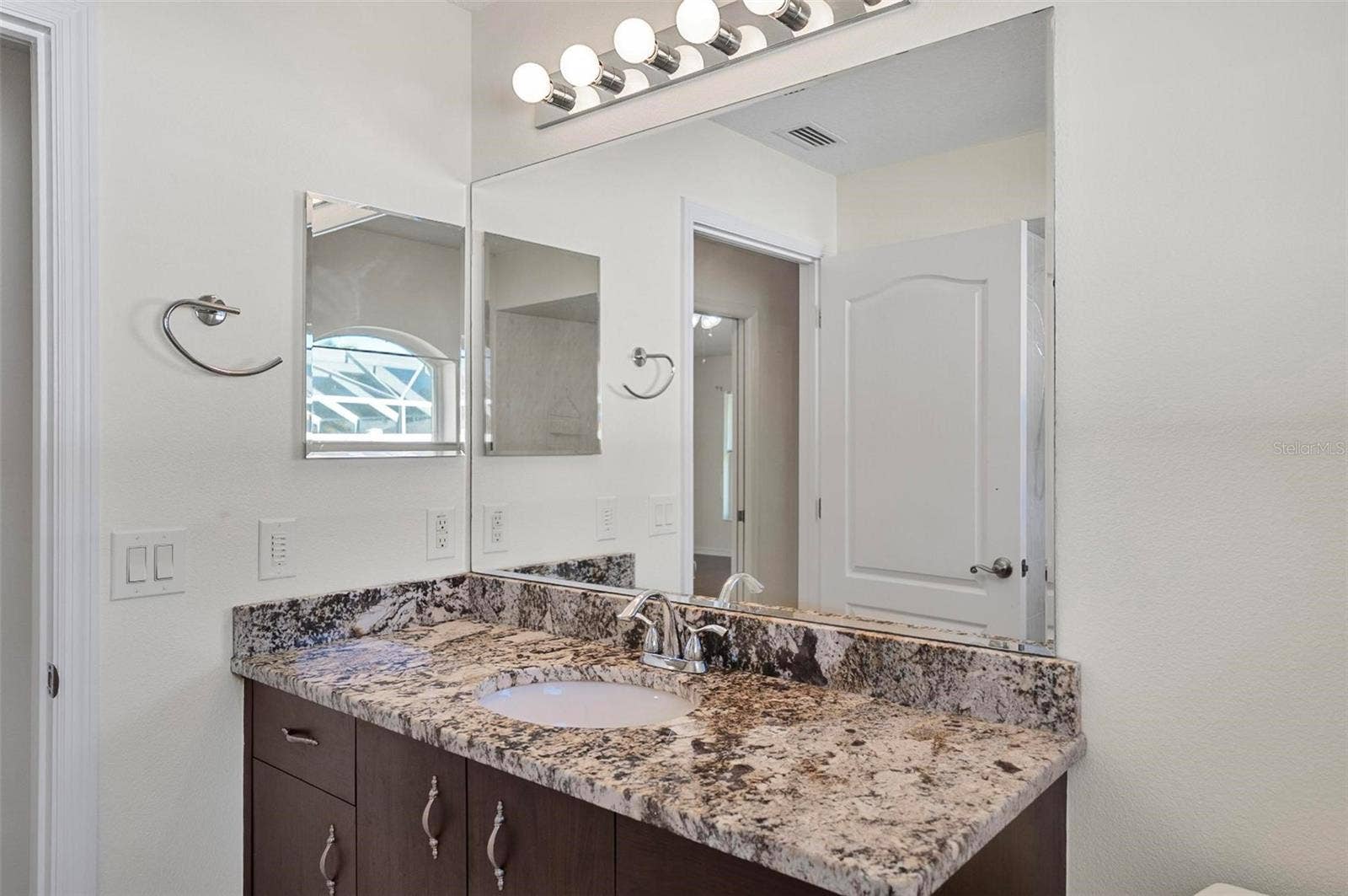 136 BOULDER ROCK DRIVE, Palm Coast, FL 32137 136 BOULDER ROCK DRIVE, Palm Coast, FL 32137