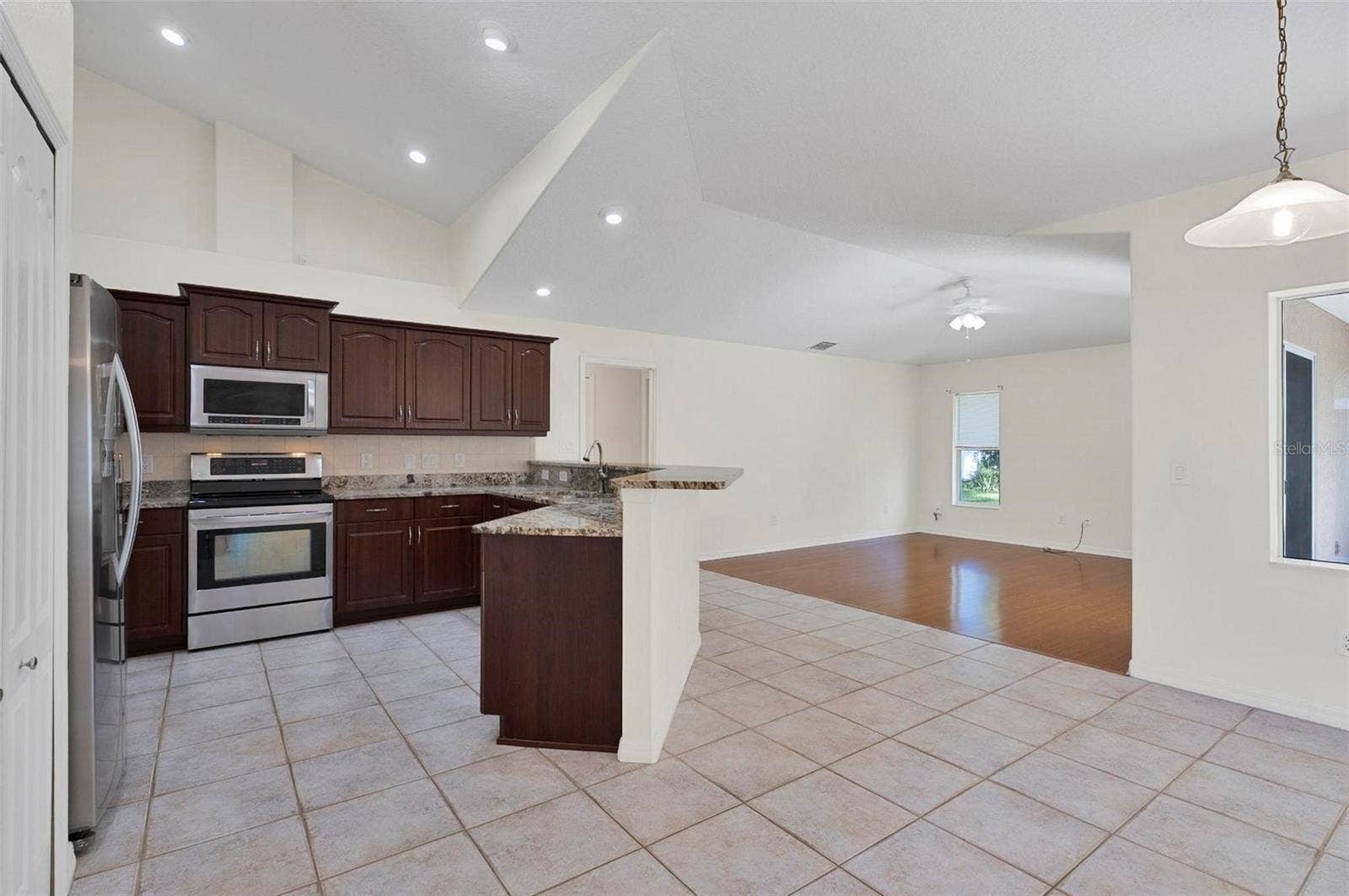 136 BOULDER ROCK DRIVE, Palm Coast, FL 32137 136 BOULDER ROCK DRIVE, Palm Coast, FL 32137