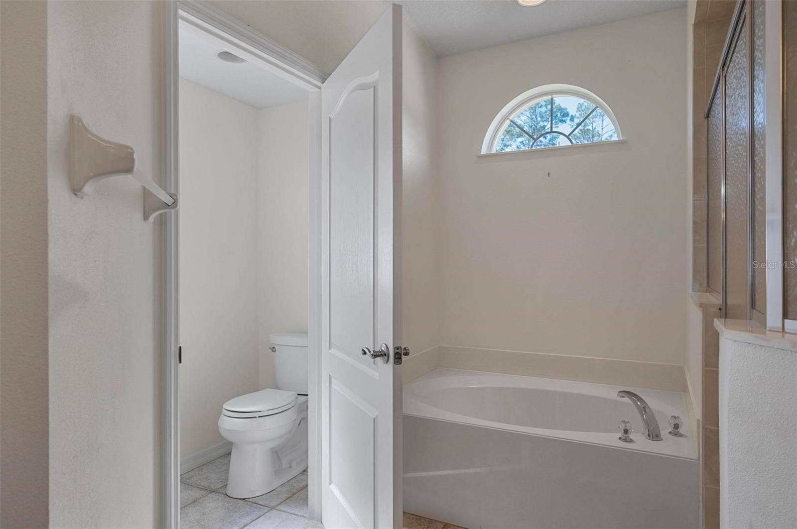 136 BOULDER ROCK DRIVE, Palm Coast, FL 32137 136 BOULDER ROCK DRIVE, Palm Coast, FL 32137