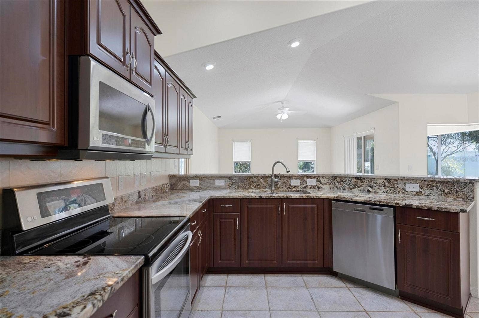 136 BOULDER ROCK DRIVE, Palm Coast, FL 32137 136 BOULDER ROCK DRIVE, Palm Coast, FL 32137