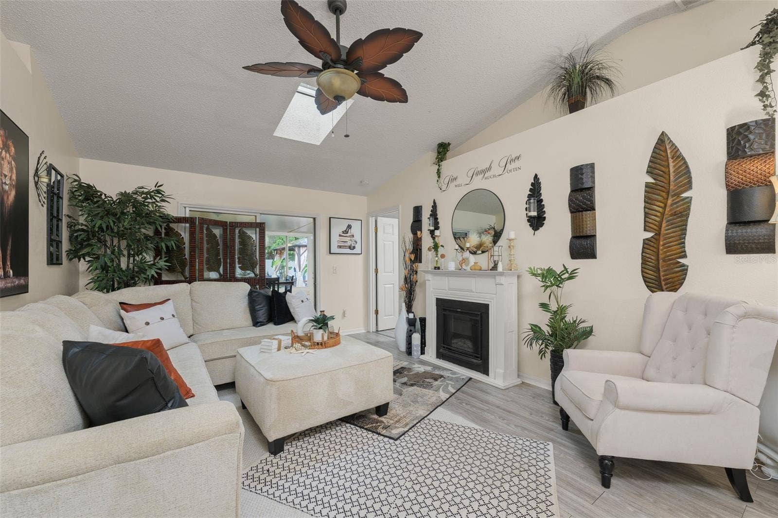 37 POSTMAN LANE, Palm Coast, FL 32164 37 POSTMAN LANE, Palm Coast, FL 32164