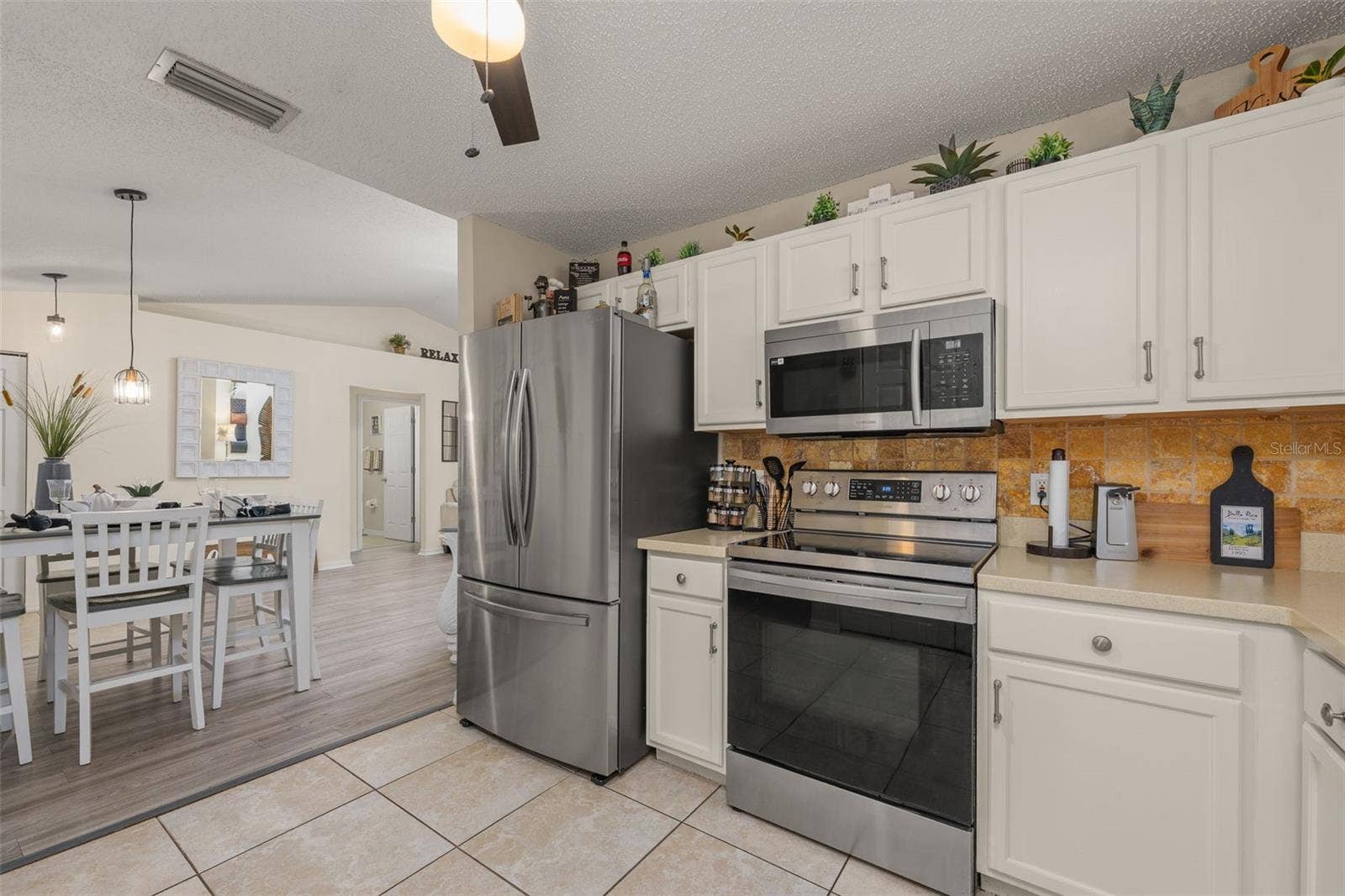 37 POSTMAN LANE, Palm Coast, FL 32164 37 POSTMAN LANE, Palm Coast, FL 32164