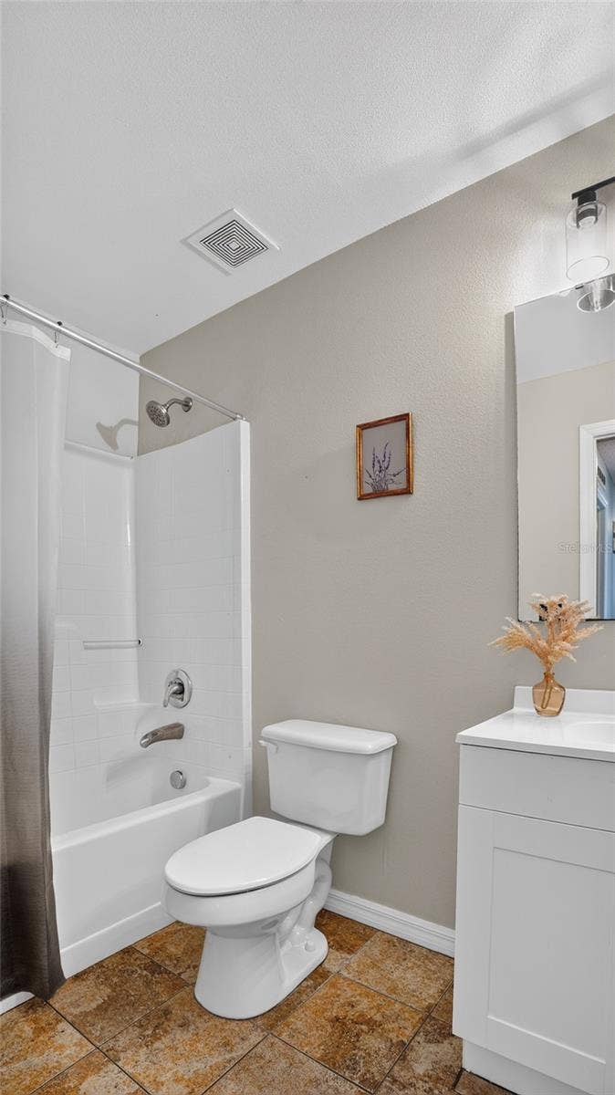 70 BARRINGTON DRIVE, Palm Coast, FL 32137 70 BARRINGTON DRIVE, Palm Coast, FL 32137