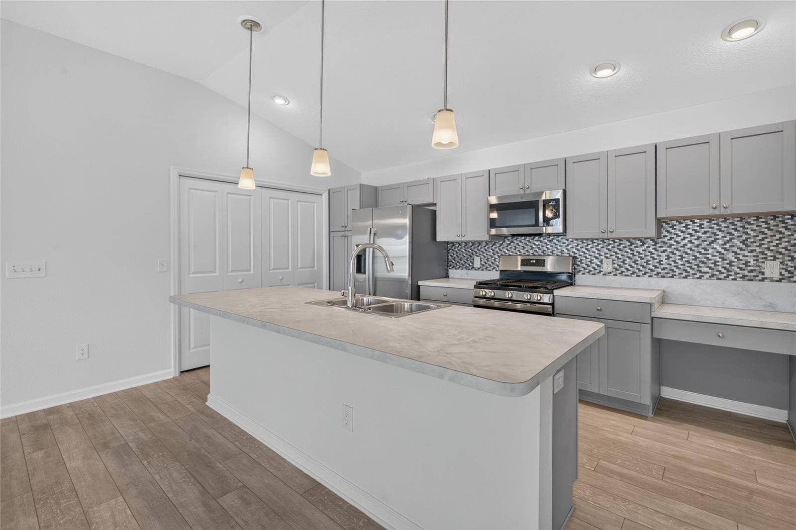 721 JOSEPH WAY, The Villages, FL 34762 721 JOSEPH WAY, The Villages, FL 34762