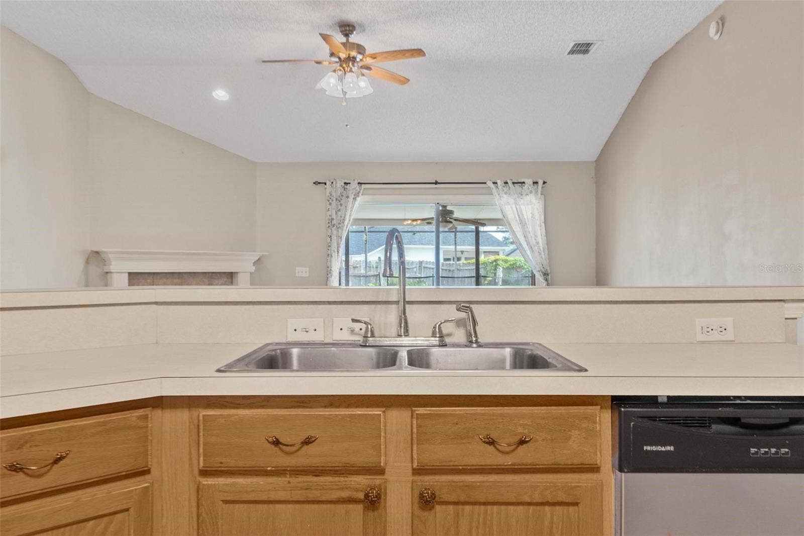 16 BEAUFORD LANE, Palm Coast, FL 32137 16 BEAUFORD LANE, Palm Coast, FL 32137