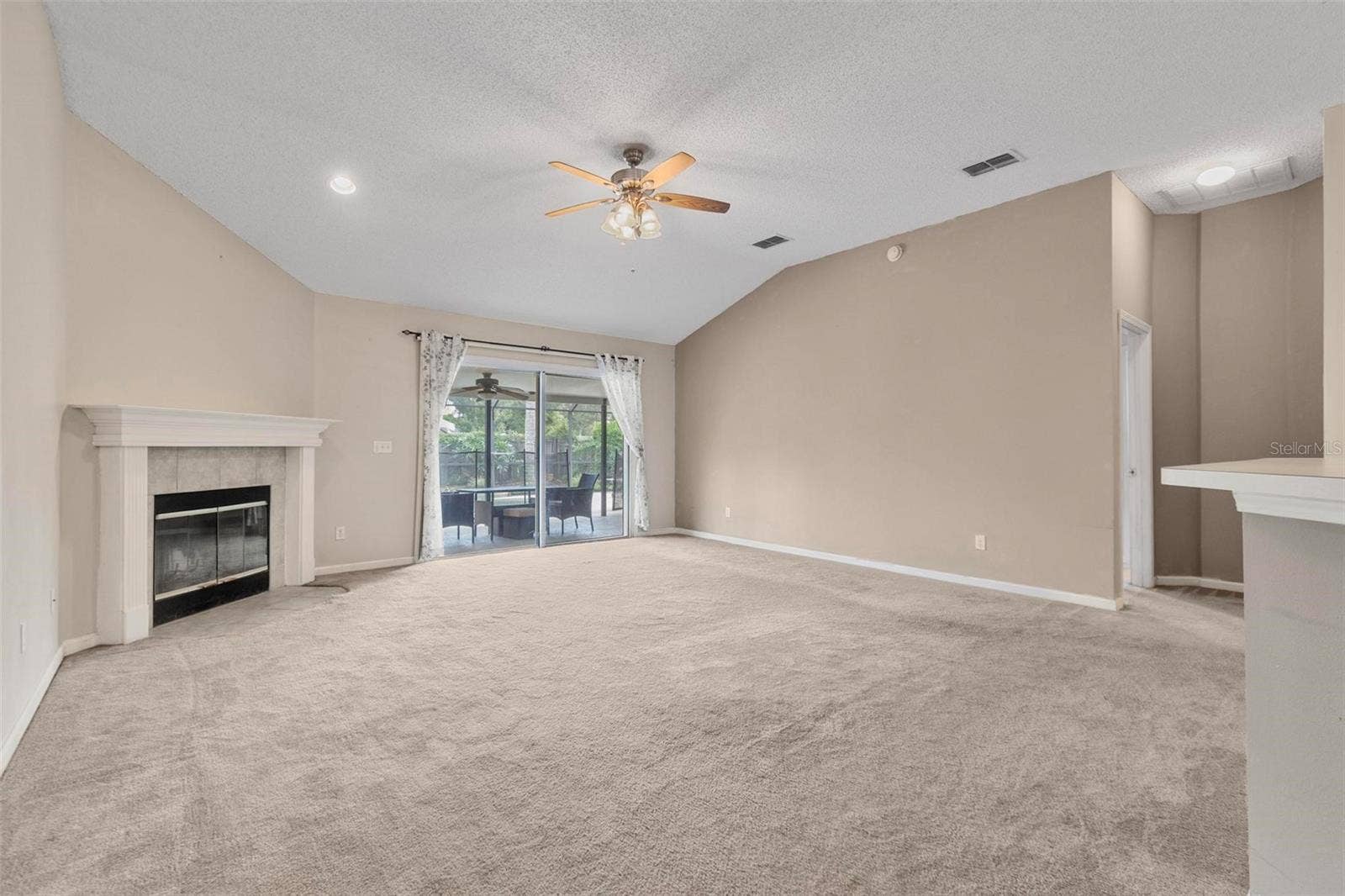 16 BEAUFORD LANE, Palm Coast, FL 32137 16 BEAUFORD LANE, Palm Coast, FL 32137