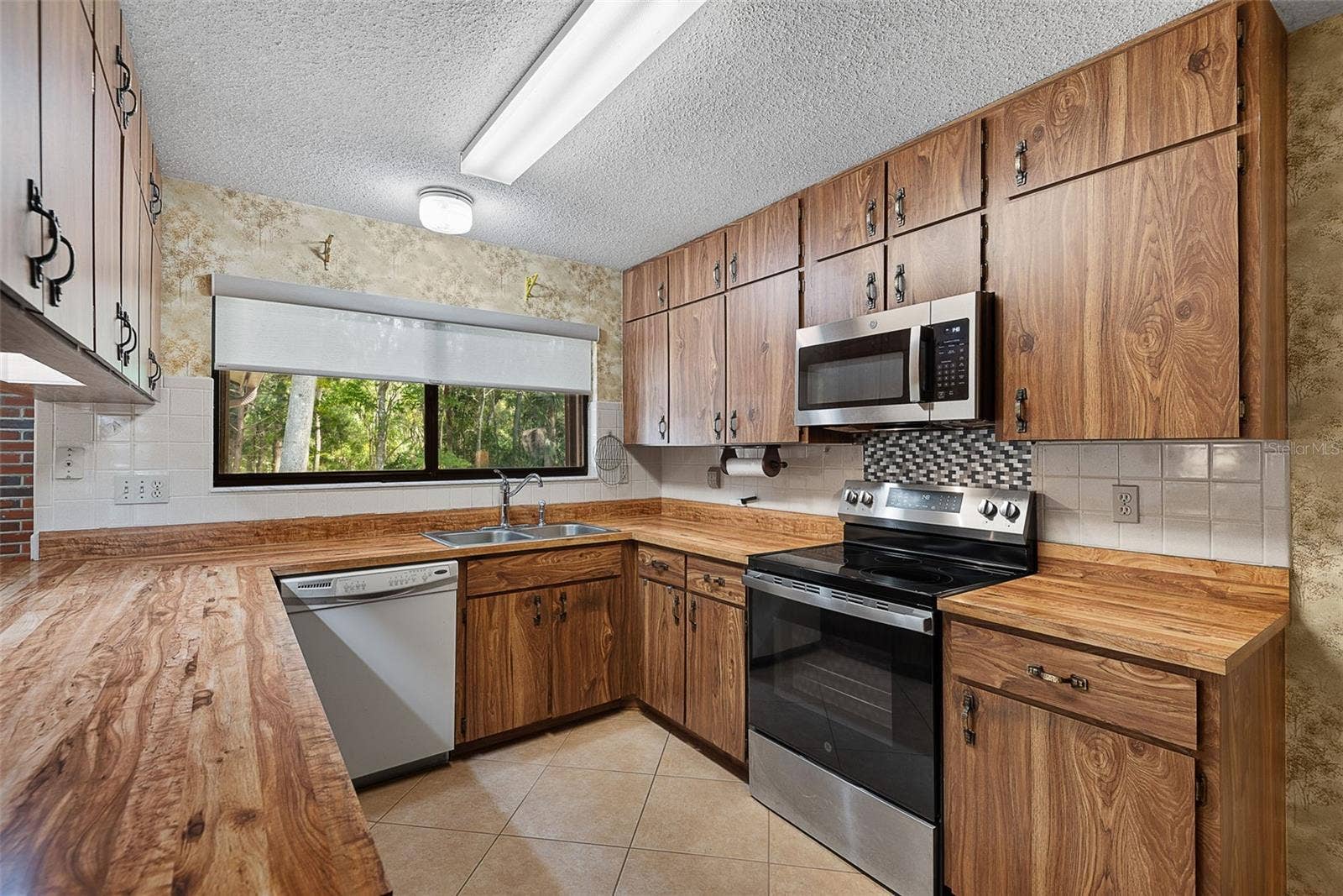 75 TIMBERLAKE LANE, Ormond Beach, FL 32174 75 TIMBERLAKE LANE, Ormond Beach, FL 32174
