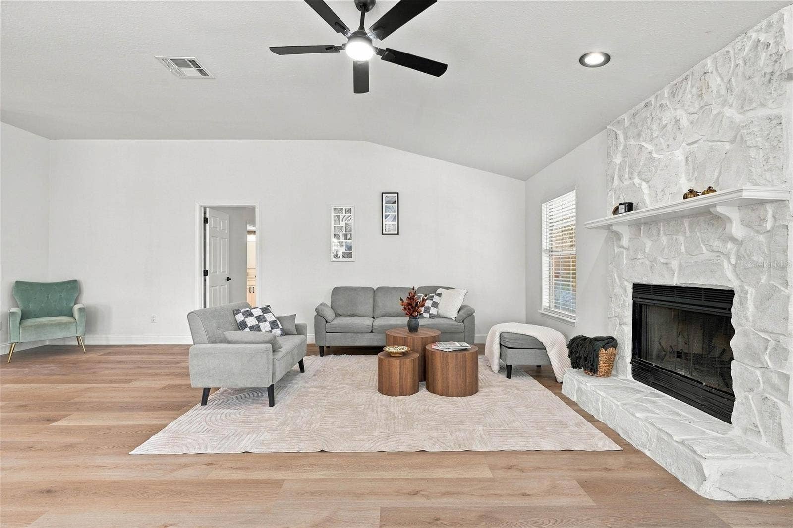 84016 SAINT PAUL BOULEVARD, Yulee, FL 32097 84016 SAINT PAUL BOULEVARD, Yulee, FL 32097
