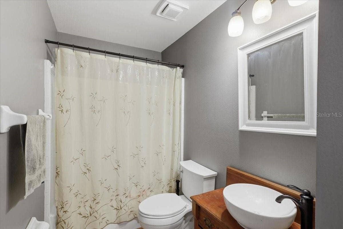 92 ROBINSON DRIVE, Palm Coast, FL 32164