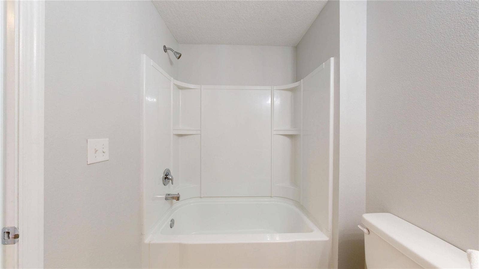 4 ROUND TREE DRIVE, Palm Coast, FL 32164
