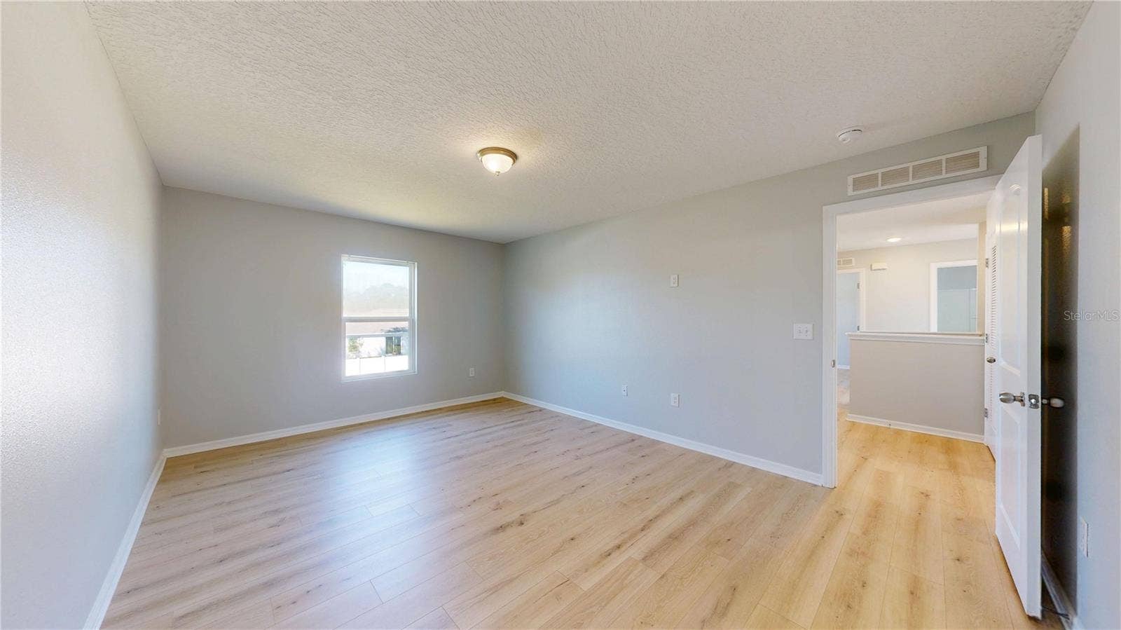 4 ROUND TREE DRIVE, Palm Coast, FL 32164