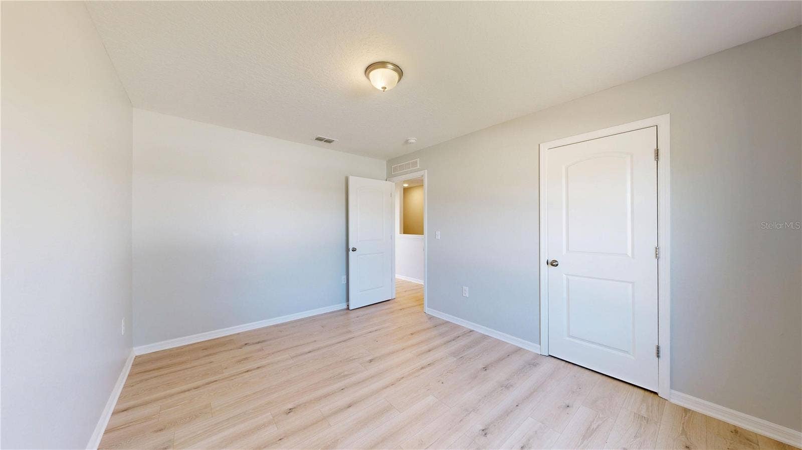 4 ROUND TREE DRIVE, Palm Coast, FL 32164