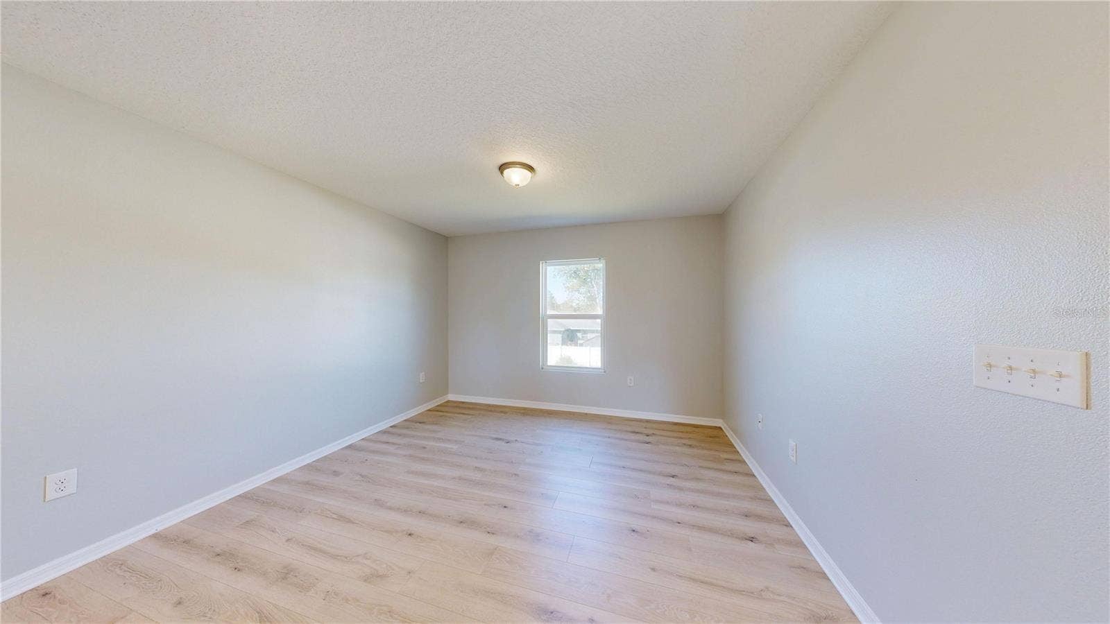 4 ROUND TREE DRIVE, Palm Coast, FL 32164