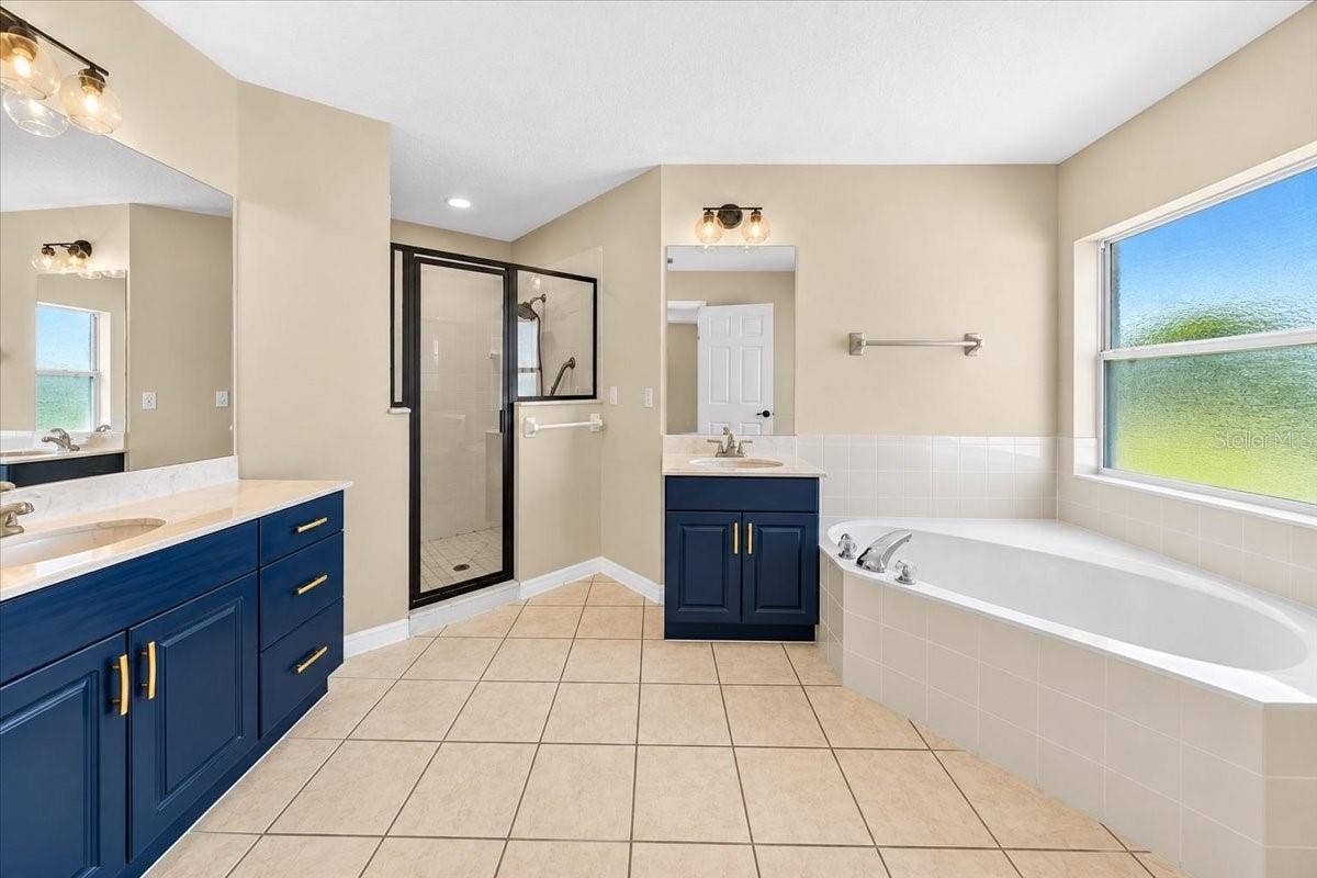 3 LEWIS DRIVE, Palm Coast, FL 32137 3 LEWIS DRIVE, Palm Coast, FL 32137