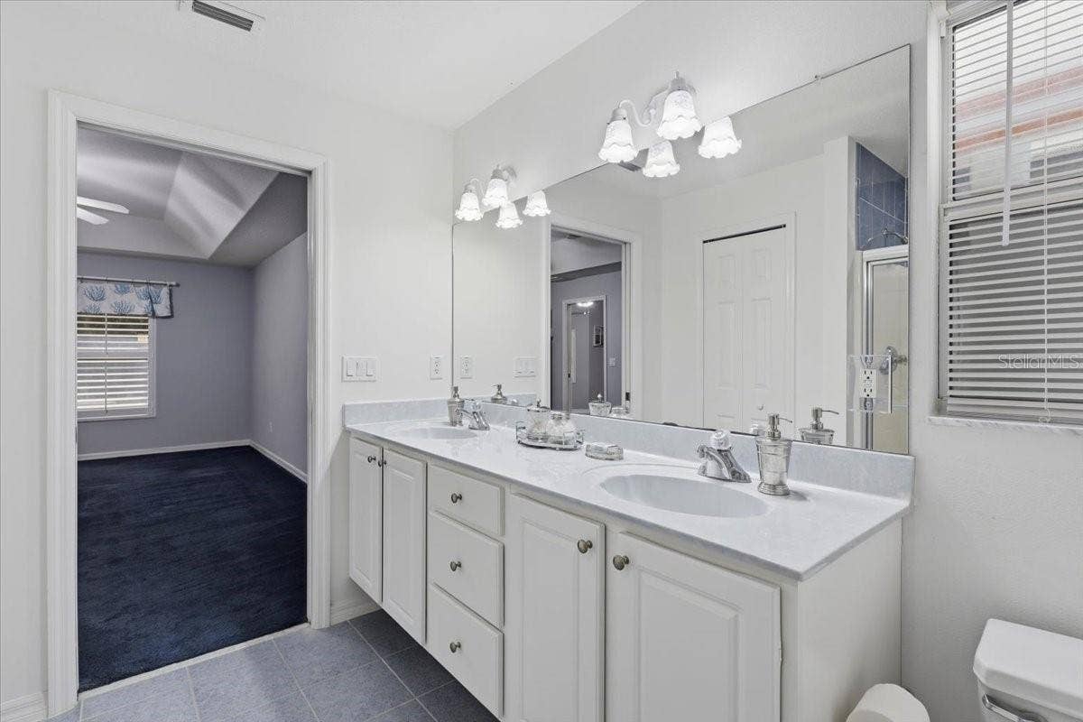 3 RYMM PLACE, Palm Coast, FL 32164 PRIMARY BATHROOM