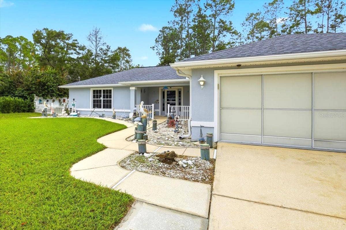 3 RYMM PLACE, Palm Coast, FL 32164 WALKWAY