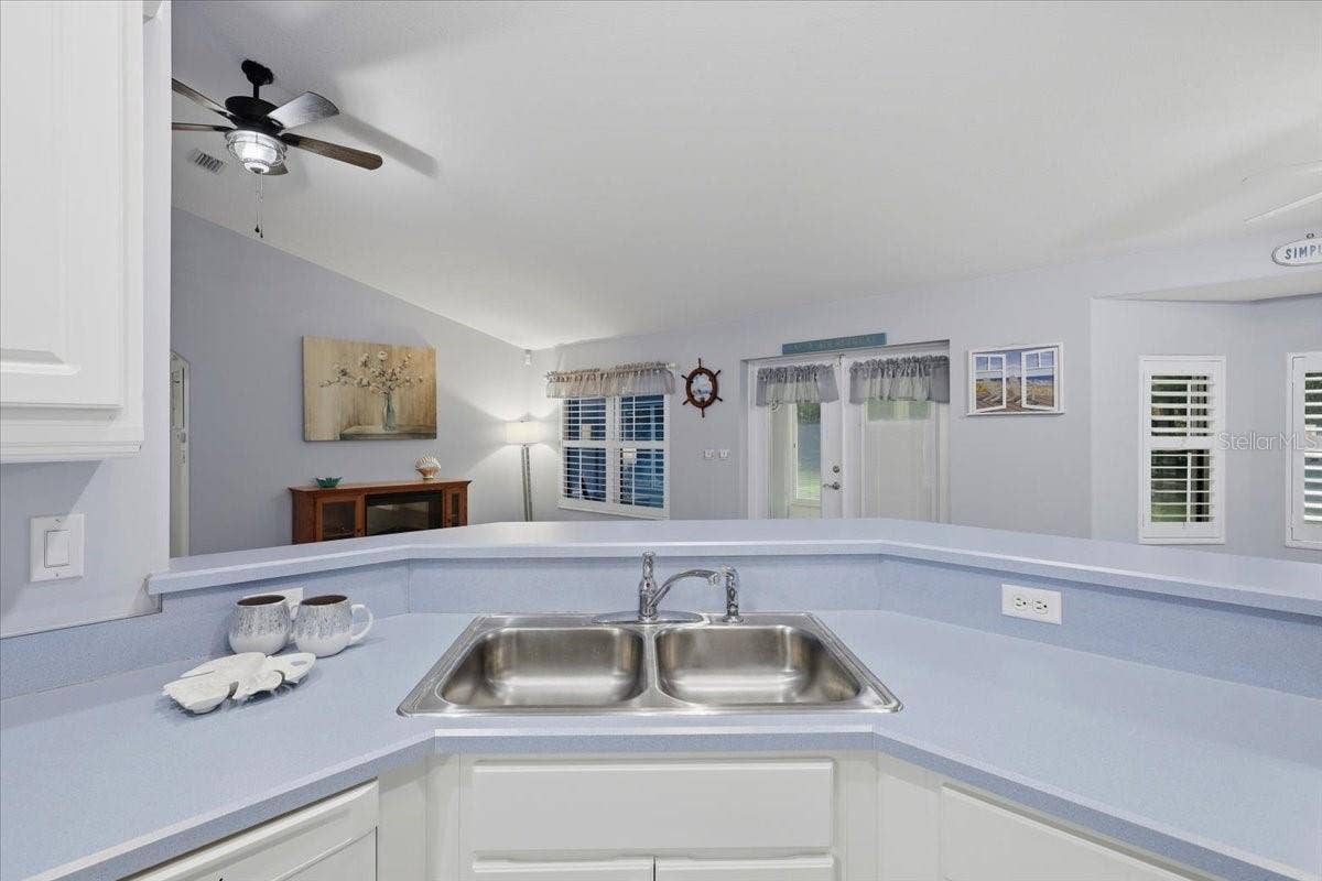 3 RYMM PLACE, Palm Coast, FL 32164 KITCHEN VIEW