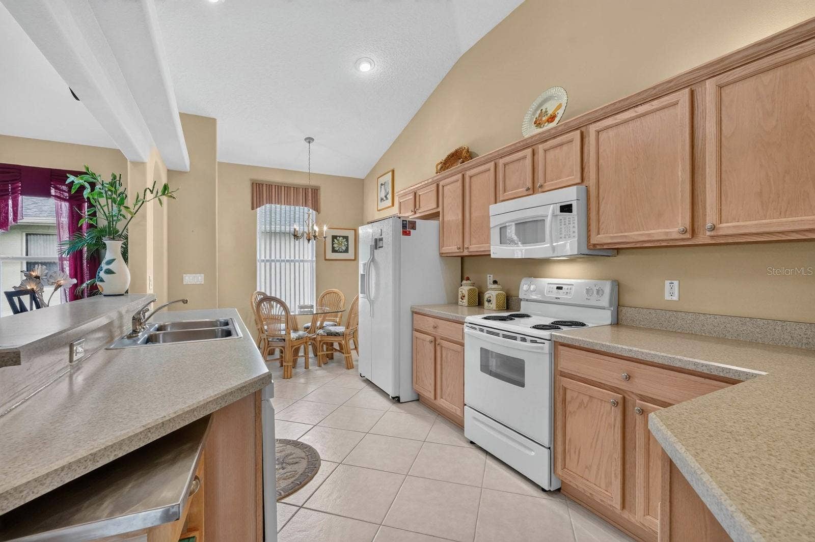 142 RAINTREE CIRCLE, Palm Coast, FL 32164 142 RAINTREE CIRCLE, Palm Coast, FL 32164
