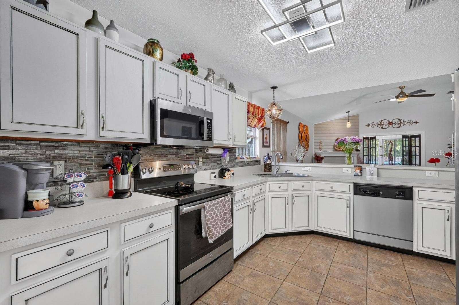 717 MACKENZIE CIRCLE, St Augustine, FL 32092 717 MACKENZIE CIRCLE, St Augustine, FL 32092