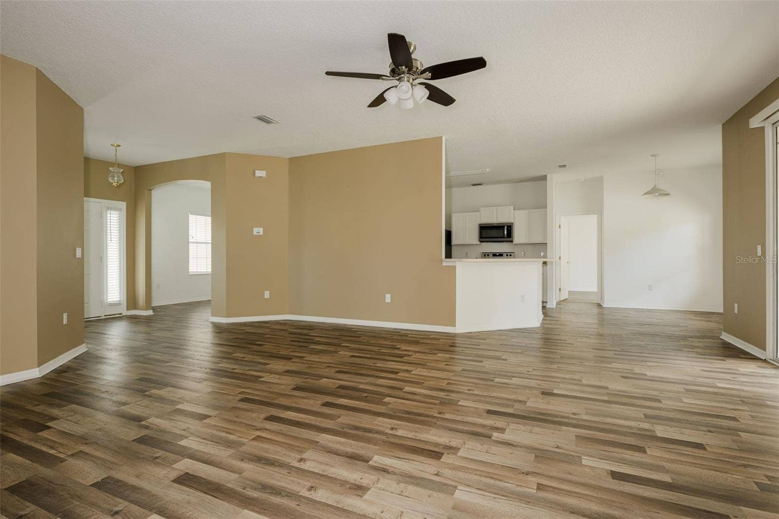 46 LLAMA TRAIL, Palm Coast, FL 32164 46 LLAMA TRAIL, Palm Coast, FL 32164