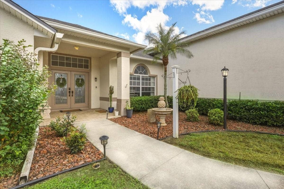 24 LEAVER DRIVE, Palm Coast, FL 32137