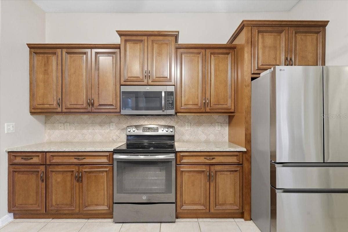 24 LEAVER DRIVE, Palm Coast, FL 32137