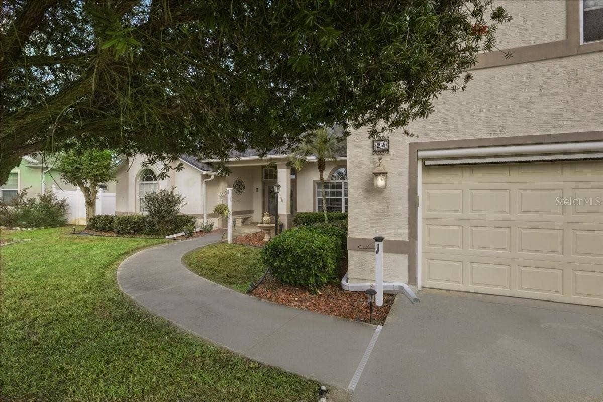 24 LEAVER DRIVE, Palm Coast, FL 32137