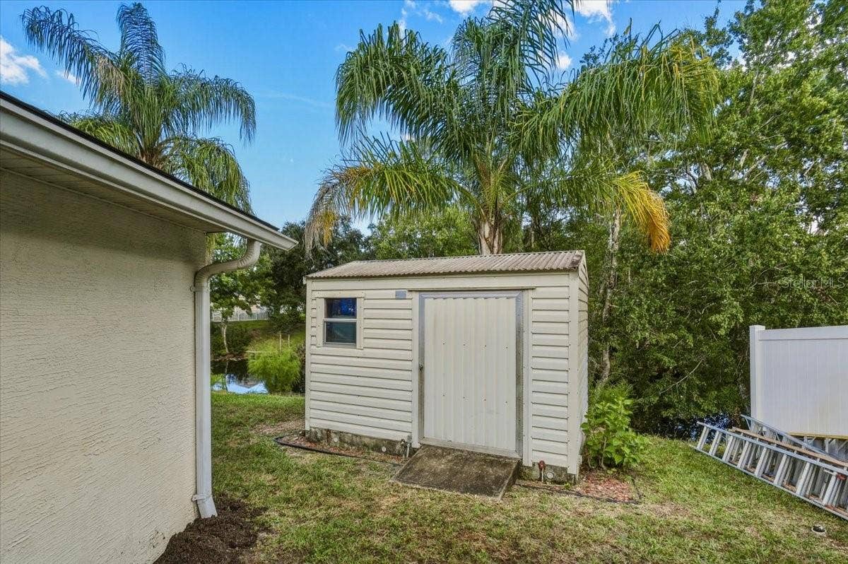 24 LEAVER DRIVE, Palm Coast, FL 32137