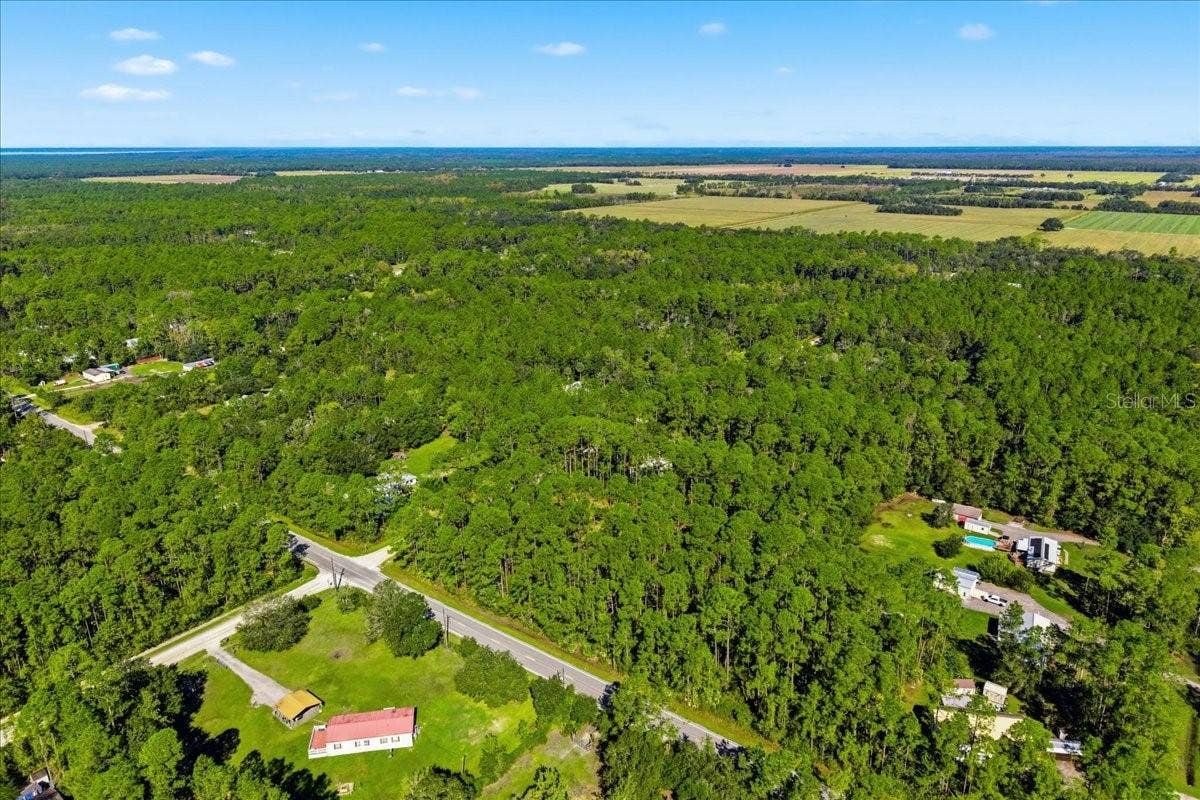 1451 HICKORY ST., Bunnell, FL 32110 1451 HICKORY ST., Bunnell, FL 32110