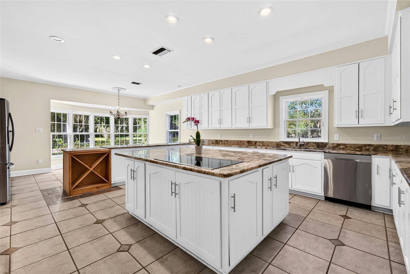 6869 W HIGHWAY 100, Bunnell, FL 32110 6869 W HIGHWAY 100, Bunnell, FL 32110