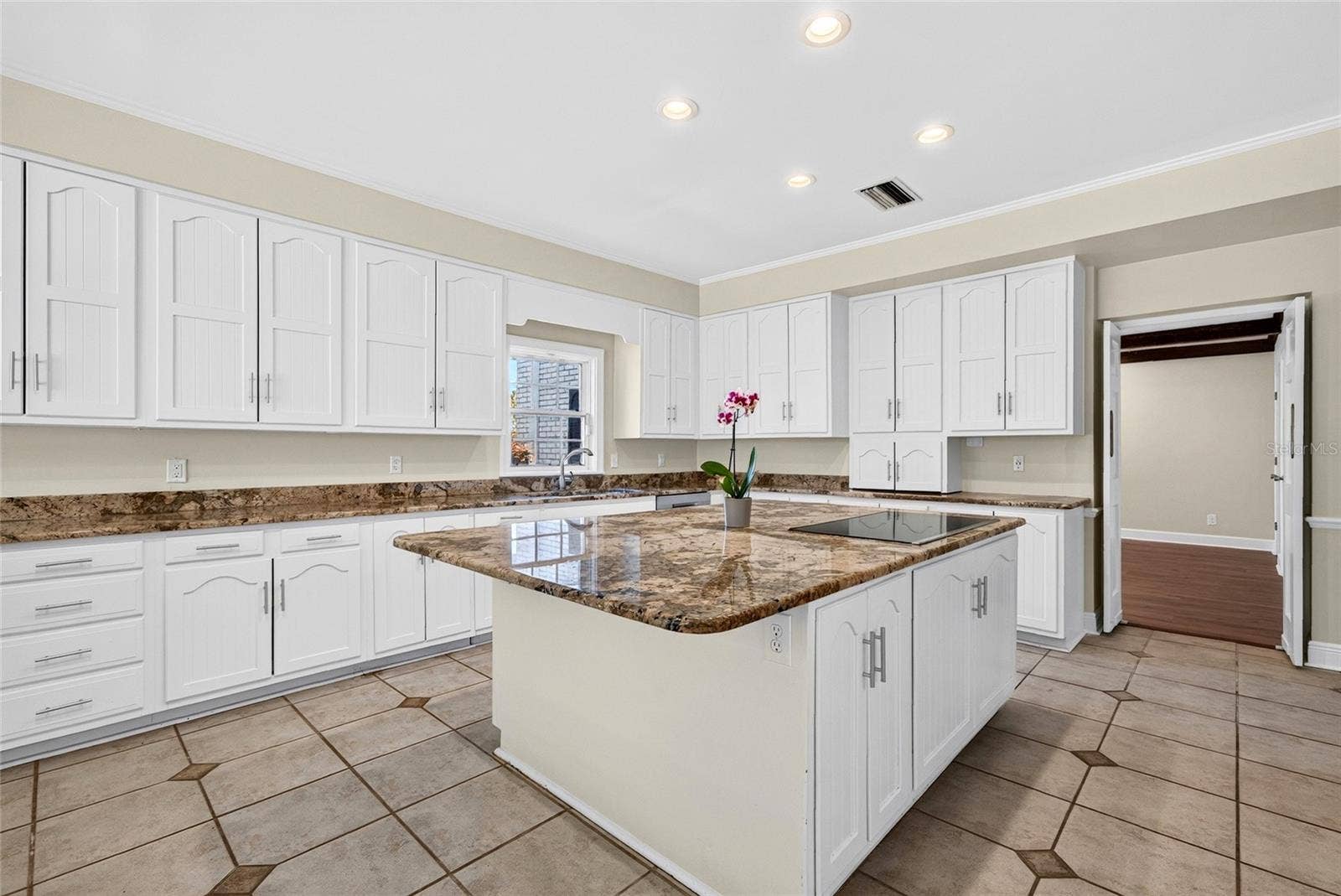 6869 W HIGHWAY 100, Bunnell, FL 32110 6869 W HIGHWAY 100, Bunnell, FL 32110