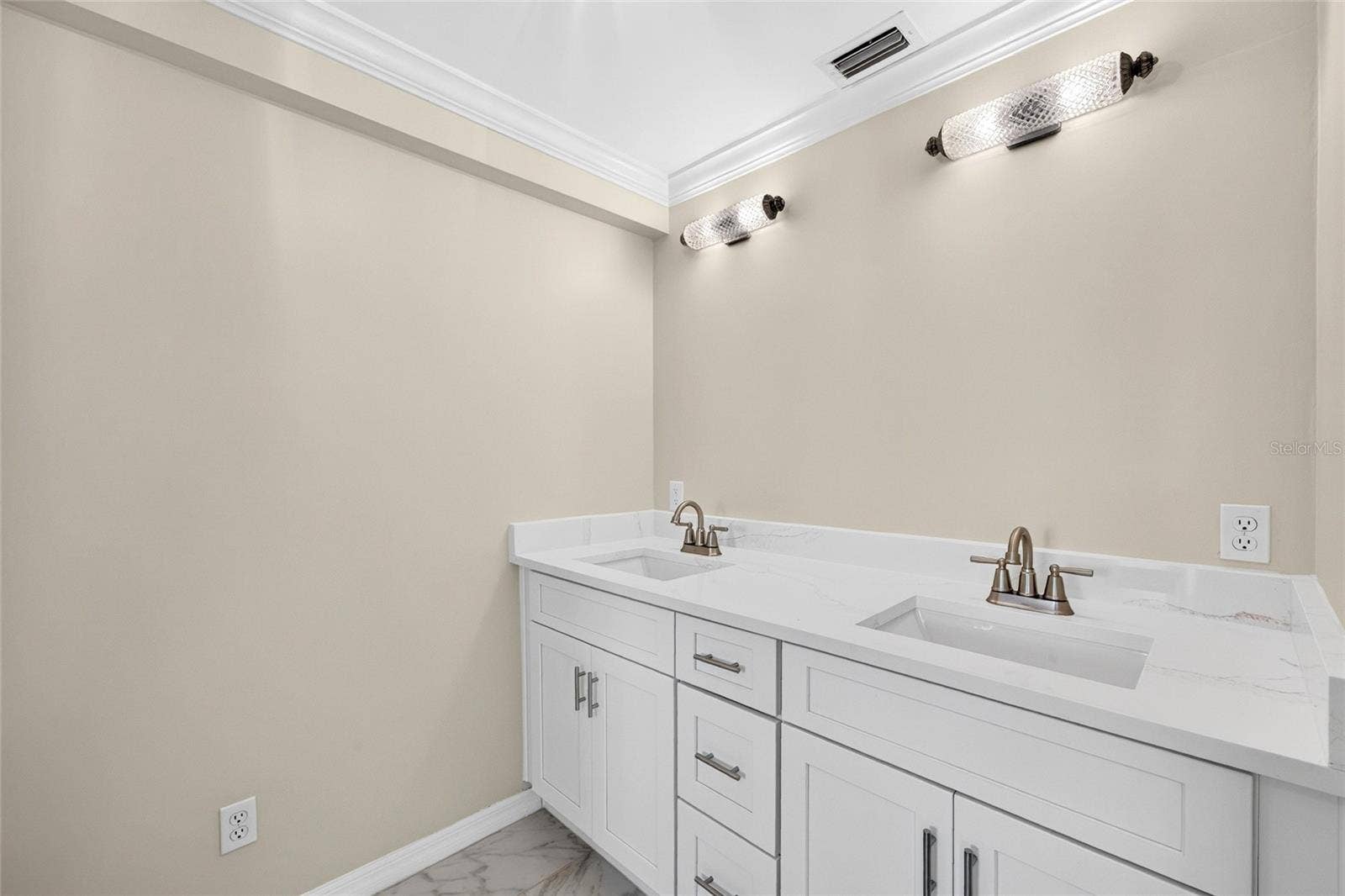 6869 W HIGHWAY 100, Bunnell, FL 32110 6869 W HIGHWAY 100, Bunnell, FL 32110