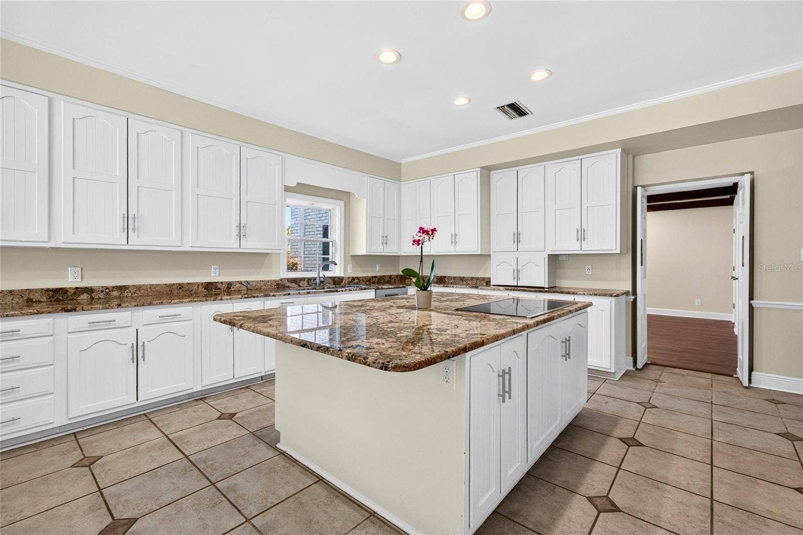 6869 W HIGHWAY 100, Bunnell, FL 32110 6869 W HIGHWAY 100, Bunnell, FL 32110