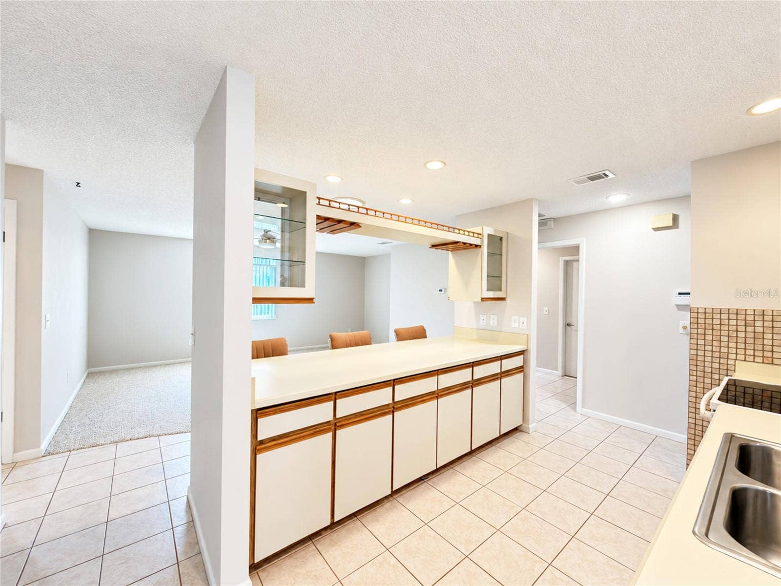 43 CHRISTOPHER COURT, Palm Coast, FL 32137 43 CHRISTOPHER COURT, Palm Coast, FL 32137