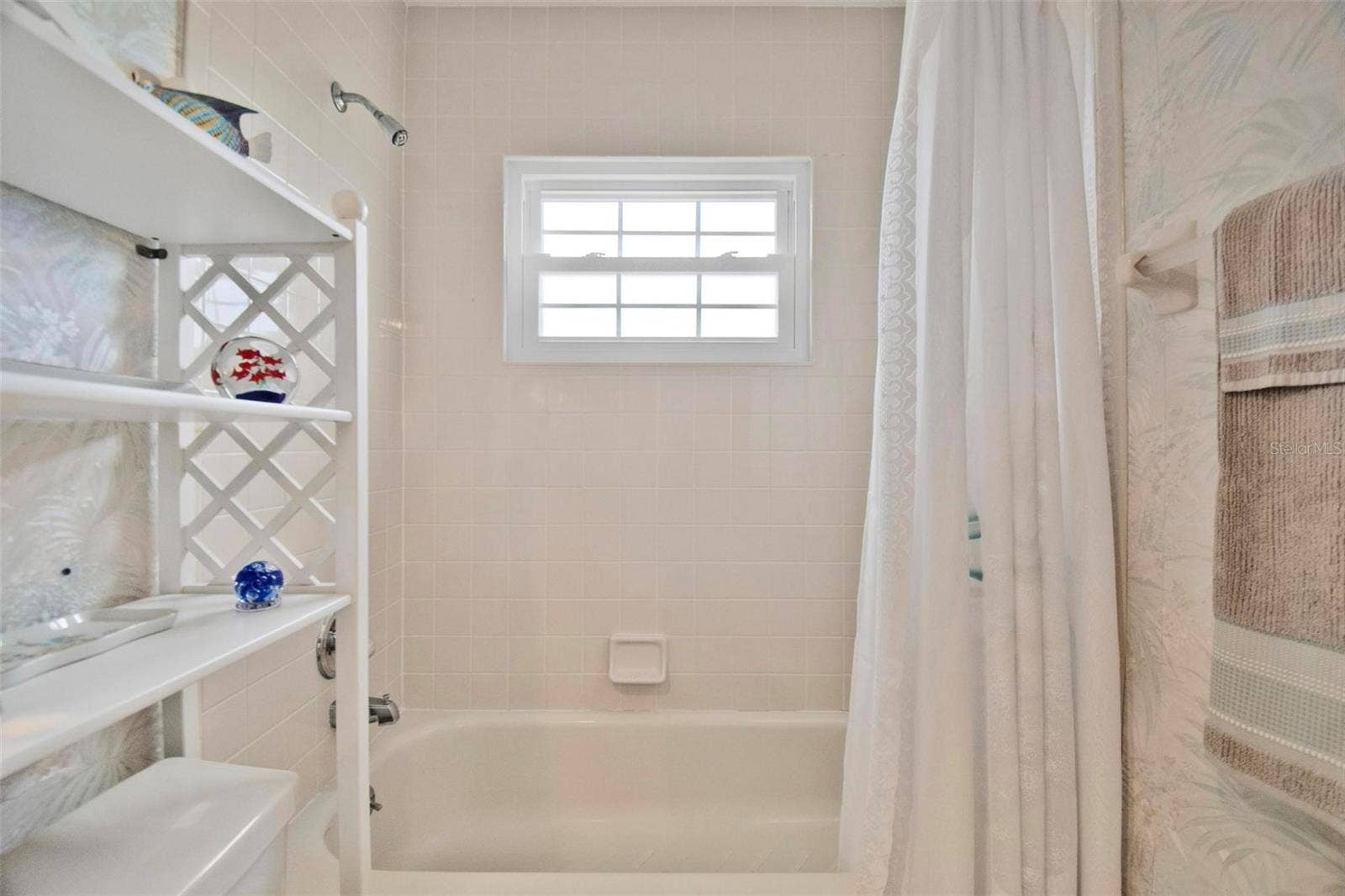 50 MEDFORD DRIVE, Palm Coast, FL 32137 Tub/ shower