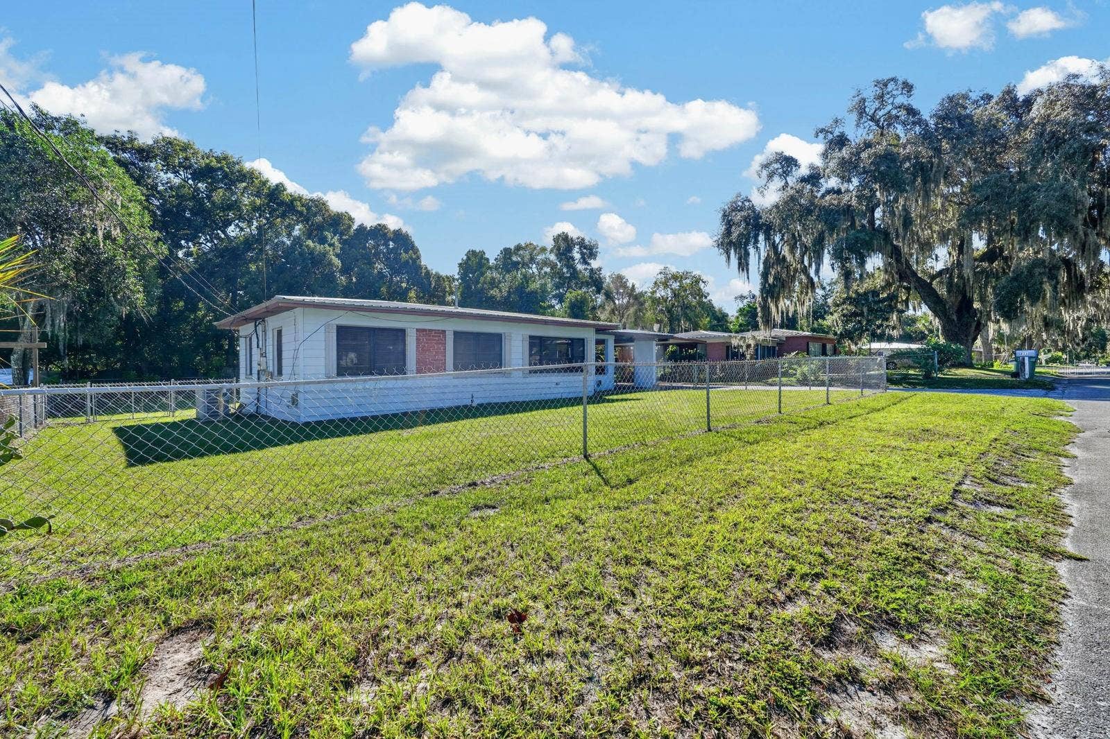 211 FERN STREET, Palatka, FL 32177 211 FERN STREET, Palatka, FL 32177