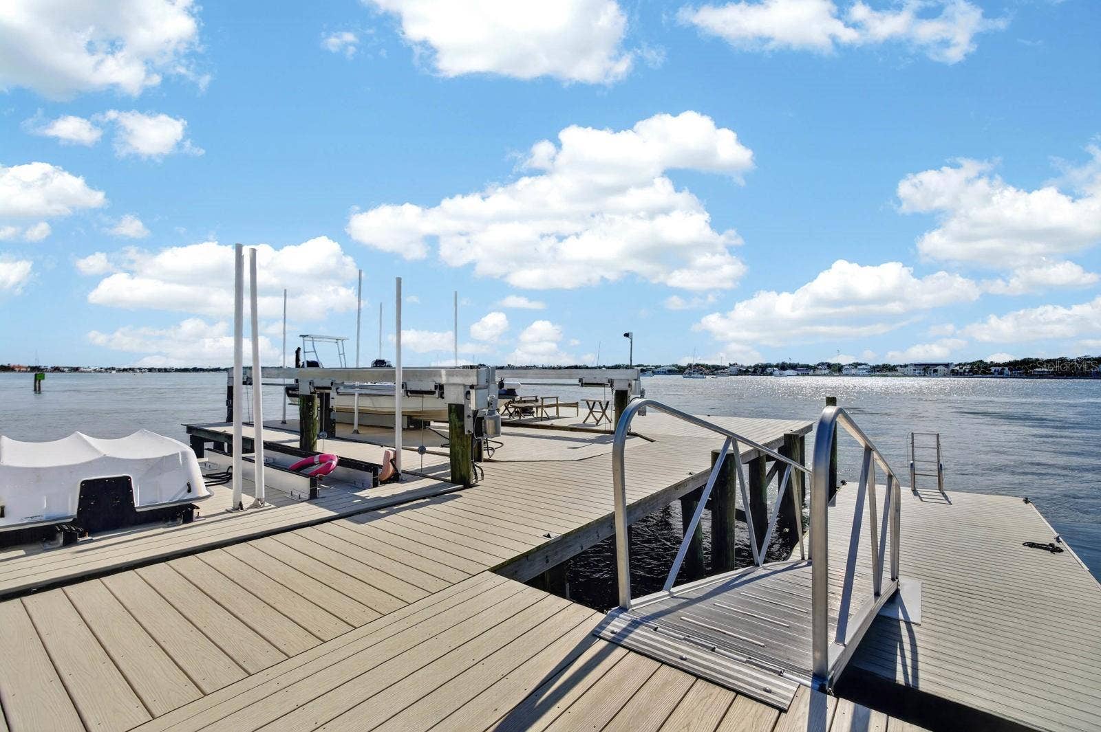 33 DOLPHIN DRIVE, St Augustine, FL 32080 33 DOLPHIN DRIVE, St Augustine, FL 32080