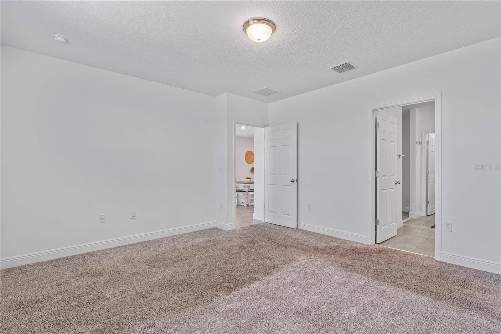 157 LINKS TERRACE BOULEVARD, Daytona Beach, FL 32124 157 LINKS TERRACE BOULEVARD, Daytona Beach, FL 32124