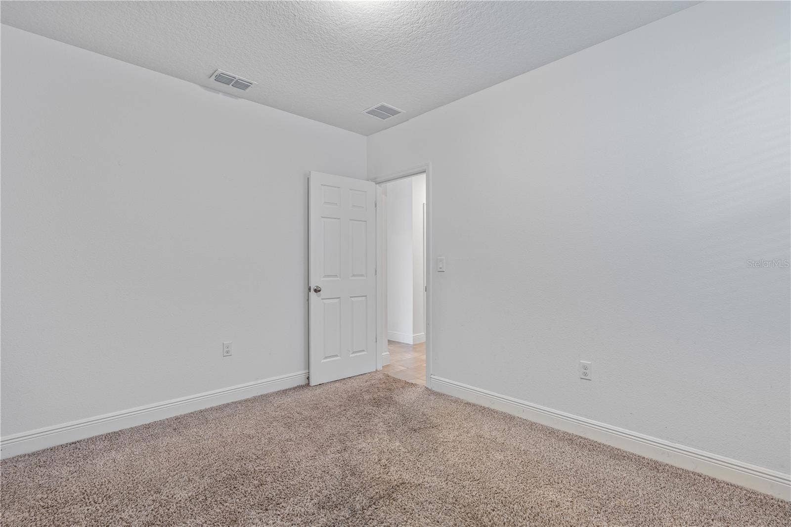 157 LINKS TERRACE BOULEVARD, Daytona Beach, FL 32124 157 LINKS TERRACE BOULEVARD, Daytona Beach, FL 32124