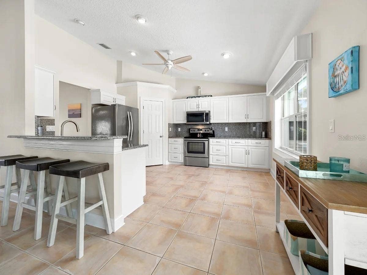 19 MAHOE DRIVE N, Palm Coast, FL 32137