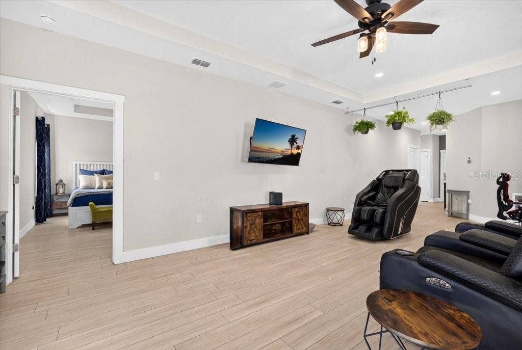 30 RANWOOD LANE, Palm Coast, FL 32164 30 RANWOOD LANE, Palm Coast, FL 32164