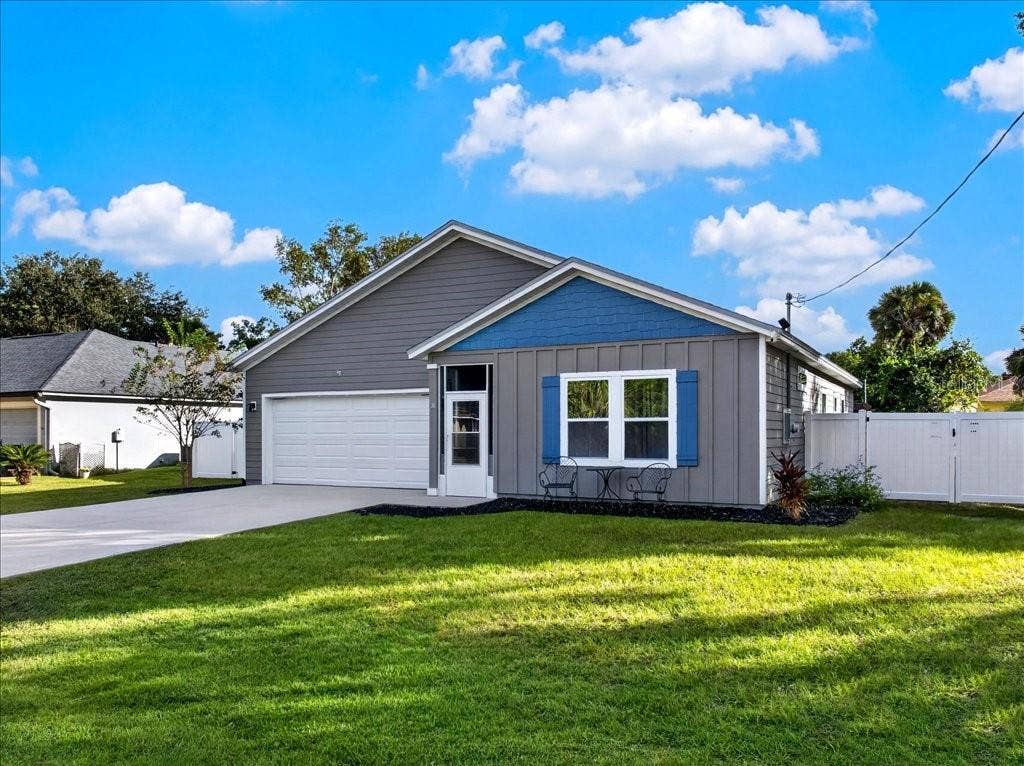 30 RANWOOD LANE, Palm Coast, FL 32164 30 RANWOOD LANE, Palm Coast, FL 32164