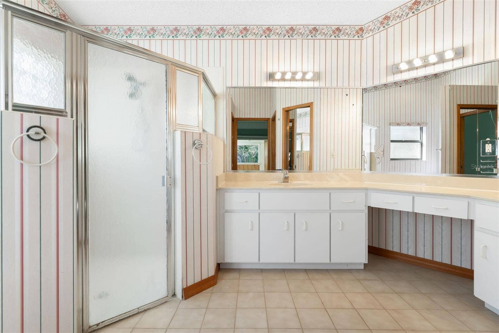 11 WILMONT PLACE, Palm Coast, FL 32164 11 WILMONT PLACE, Palm Coast, FL 32164